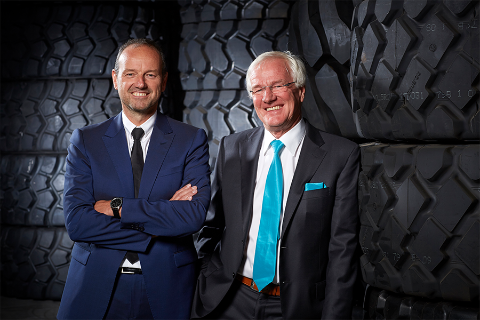 De directie besluit om meer te investeren in de (internationale) groei van de groothandel