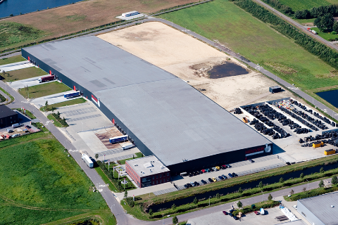 Verdubbeling van de overdekte opslagcapaciteit naar 24.000 m2